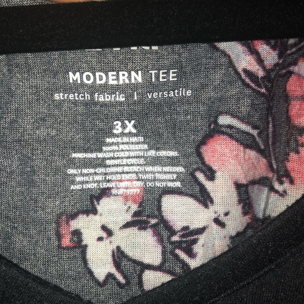 T-shirt - Picture 3 of 4